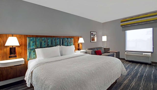 Hampton Inn & Suites Syracuse Dewitt