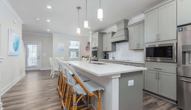 High Tide 3BR Townhome North OC