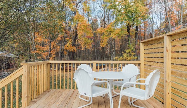 Historic Carriage House | Garden, Fire Pit, Sauna