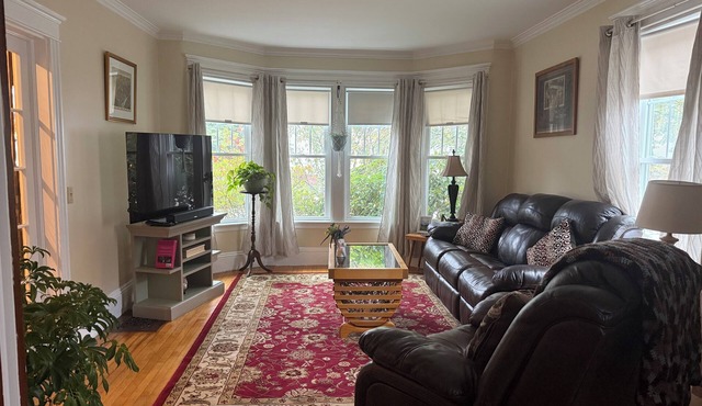 Historic Duplex with new updates perfect for Short or Extended Stays 3BR