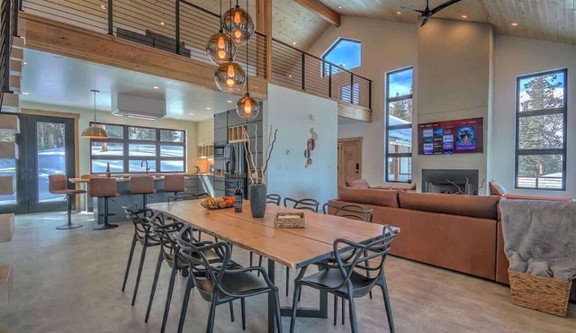 Hot Tub Haven with Panoramic View | Blue River