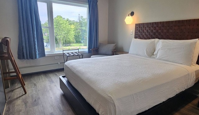 Juniper Motel-Single Queen*Studio*RM3*Lakefront*ATV Access