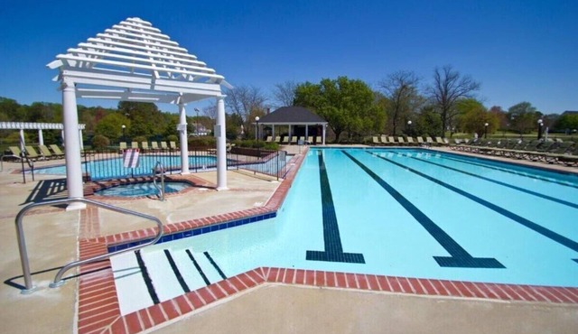 Kids LOVE it here! Hilton Powhatan Resort 4BDR. Pools, tennis, game room.