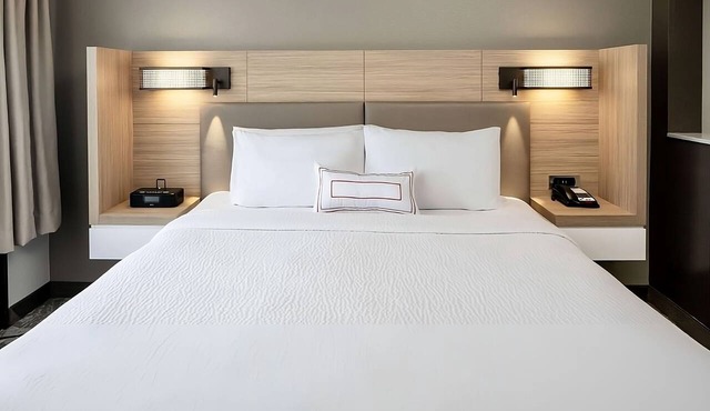 Kitchenette, Pool, Pet-friendly, Free Parking! Nashville At Its Best!