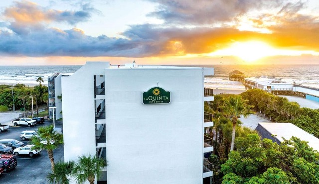 La Quinta by Wyndham Cocoa Beach Oceanfront