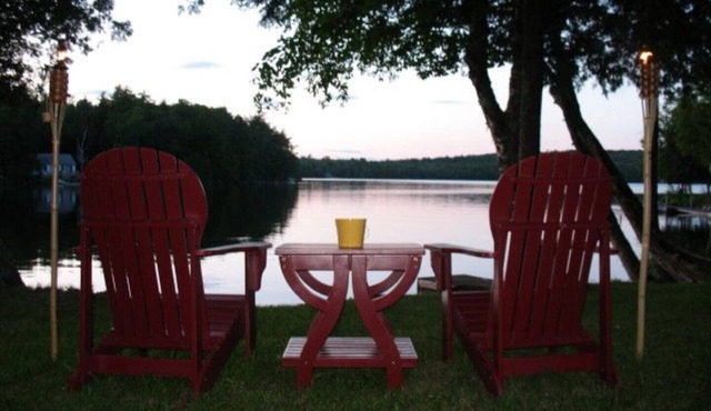 Lake Side Cottage, Central Maine, Private dock, Great Sunsets. Very Calming.