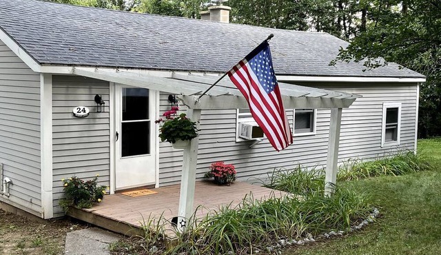 Lakefront Cabin with Spectacular Sunset Views in Colchester, Vermont
