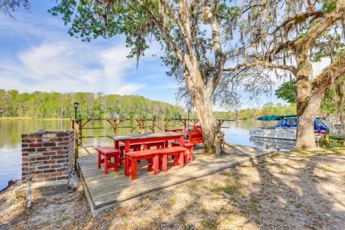 Lanai & Fire Pit: Riverfront Studio in Chiefland!