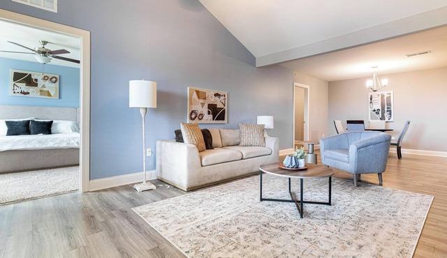 Landing | Incredible 2BD, Gym, Pool