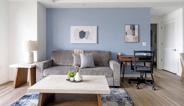Landing | Modern 2BD, Pool