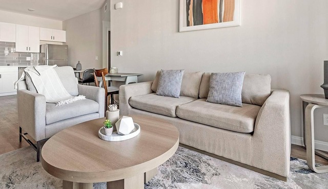 Landing | Stylish 2BD, Rooftop Lounge, Pool