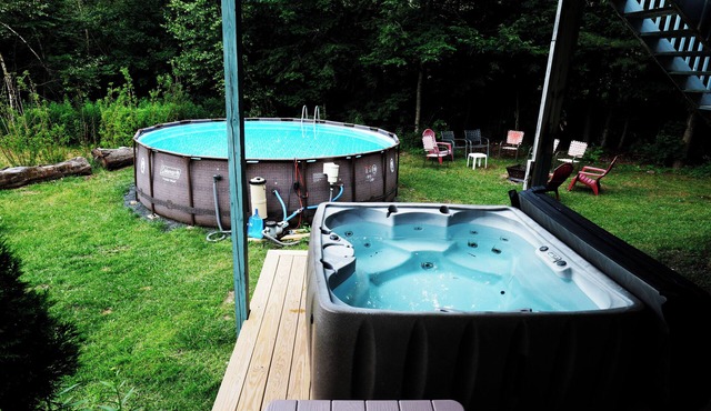 Log Cabin Hot tub Private Pool 360 Mountain Views Hunter Mt
