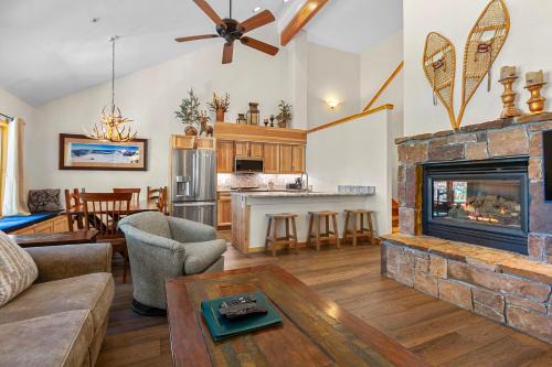 Los Pinos 21A by Great Western Lodging