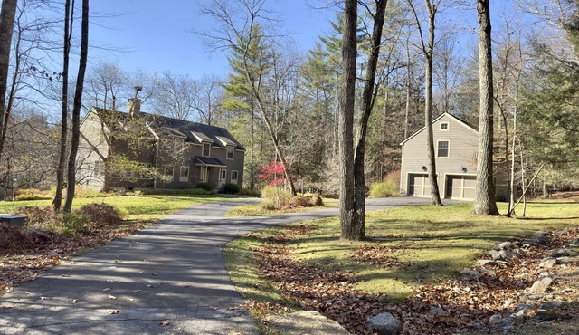 Luxe Hudson Valley getaway with pool, sauna, and double porch