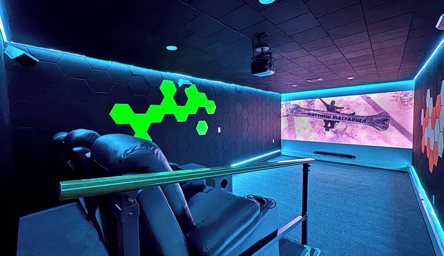 Luxe Party Retreat: Ski Pool Karaoke Game Movie