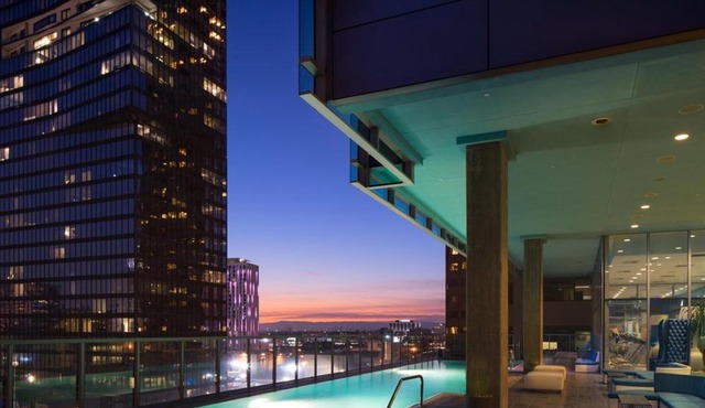 Luxurious Highrise 2b 2b Apartment Heart Of Downtown LA