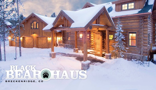 Luxurious Log Home with Pool Table