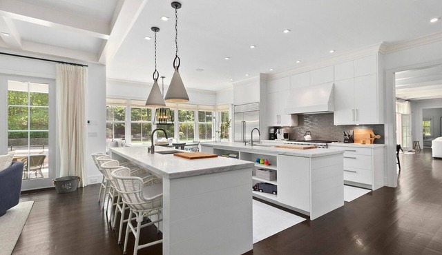 Luxurious Private Hamptons Retreat!