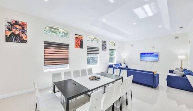 Luxury 5BR Villa near Hard Rock Casino