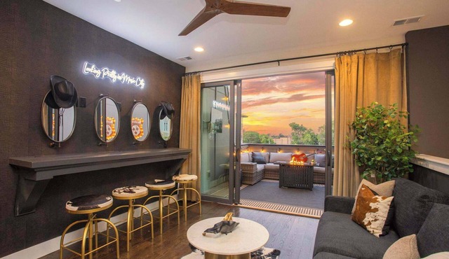 Luxury Nashville - Rooftop, FireTable & City Views