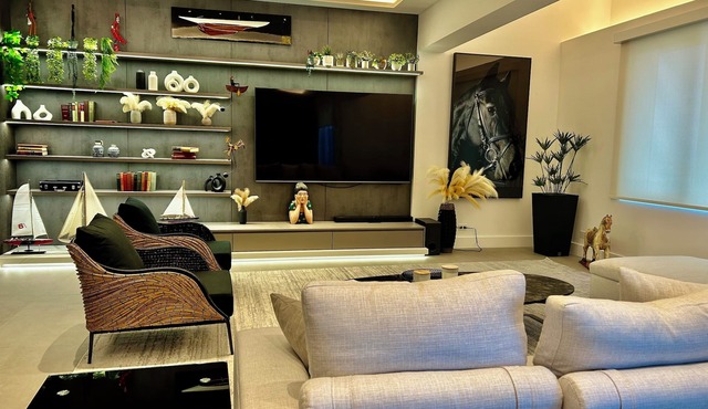 Luxury Oasis | 2BR|2BT & Balcony City View