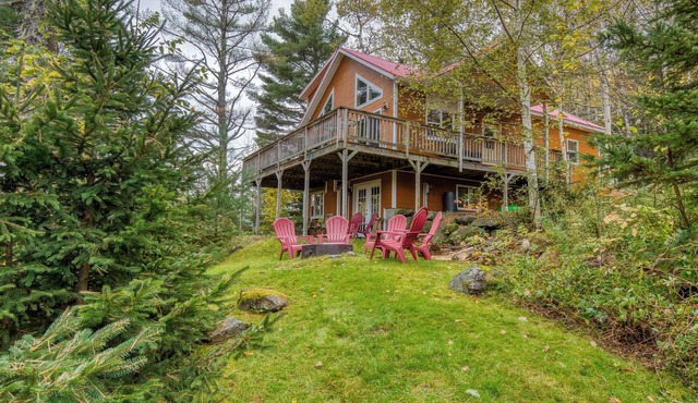 Mahara 2 - Spacious home with access to Rangeley Lake and the snowmobile trails.