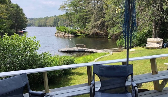 McFarland's Pond Cottage - Waterfront - West Harbor Pond!