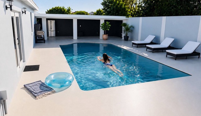 Miami Relax Getaway/4BR/BBQ/Heated Pool & Fun