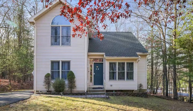 Modern 3BR,Game Room , FirePit& 15 mins away from Ski Resort