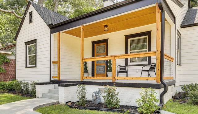 Modern & Fully Updated! ATL Home 4 Mi to Dtwn Fun