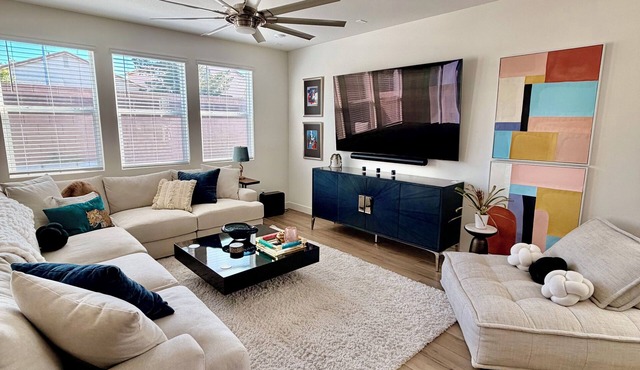 Modern Las Vegas Getaway, Close to all the Fun!