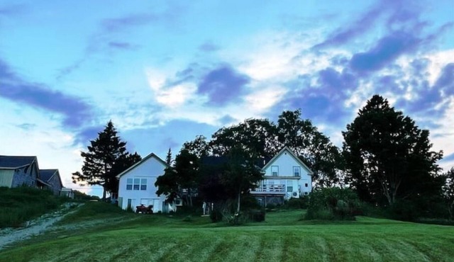 Mountain Sunrise Views at The Narramissic Manor House