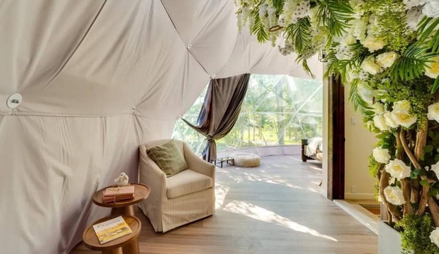 Nature Lovers Geodome - Unique Escapes "Nature Lovers" Geodome Getaway!