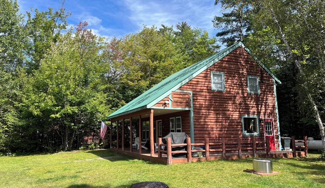 New Listing! Cozy Chalet 10-Minute Drive to Sugarloaf, Sleeps 9