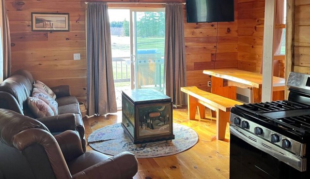New spacious-charming one bedroom cottage with loft at Wilson Lake Country Club