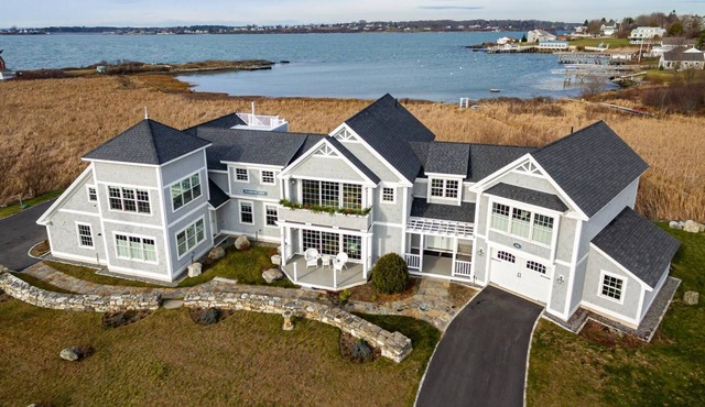 Nicest Waterfront in Maine w/Private Beach!