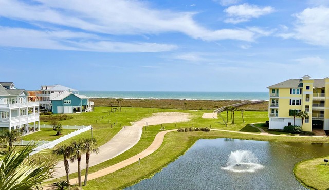 "Nomadica"-Modern, Top Floor Beachfront Amazing Views & Beach Access