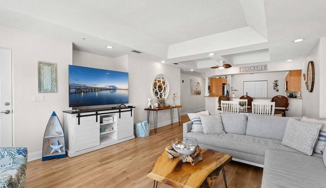 Ocean & Cocoa Beach Pier Views: 3BR Condo w/Private Balcony, Heated Pool & Spa-like Hot Tub🌴