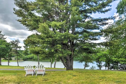 Ocean Inlet Cottage w/Deck & Grill!