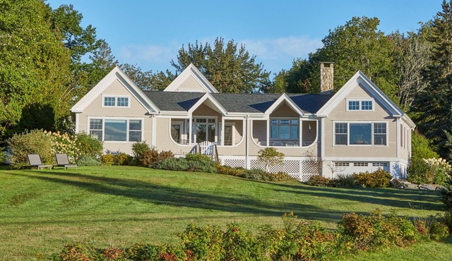 Ocean Views from Stunning 3 BR/3 BA Property, XL Porch, Open Plan Kitchen