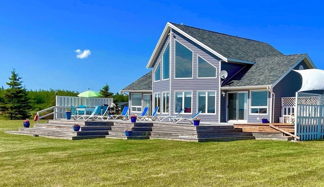 Oceanfront Chalet Style Cottage in Miscouche