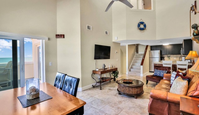 Oceanfront Condo with Shared Pool and Hot Tub, Ocean View, and High-Speed WiFi