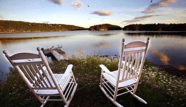 OCEANFRONT WITH DOCK - BRUNSWICK, BATH, MIDCOAST REGION Dog friendly