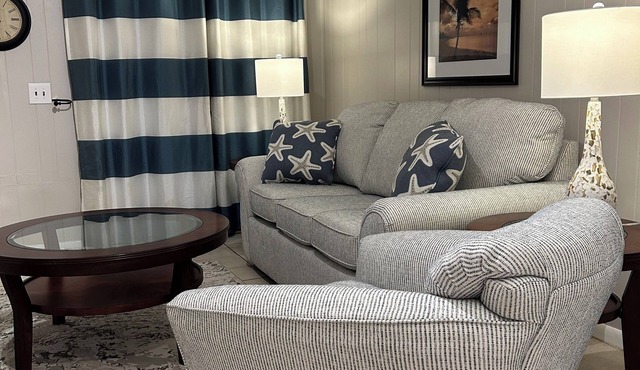 One Bedroom on the First Floor, Steps from the Beach