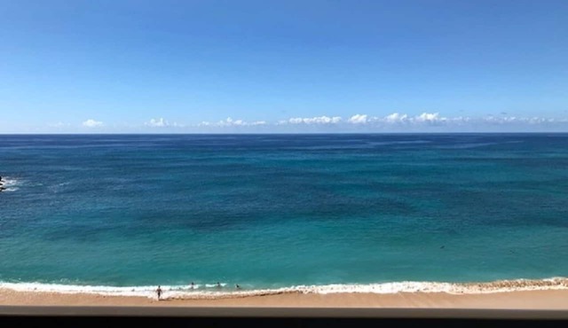 One bedroom oceanfront property 1990/NUC-2241