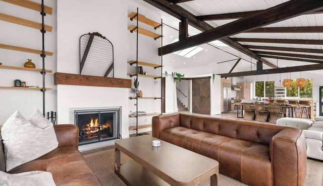 Pacific Palisades Ocean-View Villa by C&C