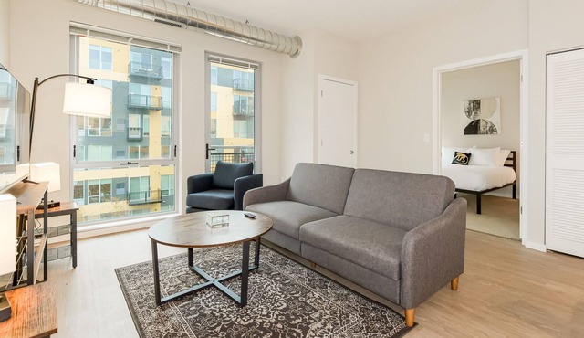 Pamper Yourself w/ Upscale Accommodation and Breathtaking Rooftop Amenities 402