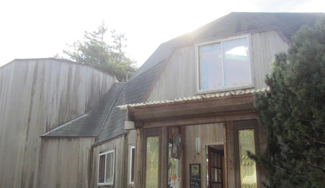 Panoramic ocean view 4-bedroom house in charming Gualala perfect for relaxing . in Gualala
