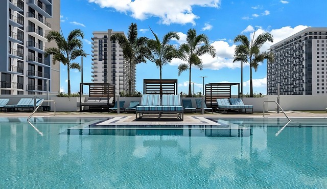 Partial Golf View Suite w/Kitchen Spa Pool & Free Parking Near City