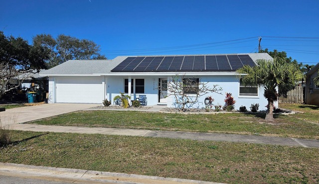 Peaceful Beachside, Family Home w/Heated Pool!